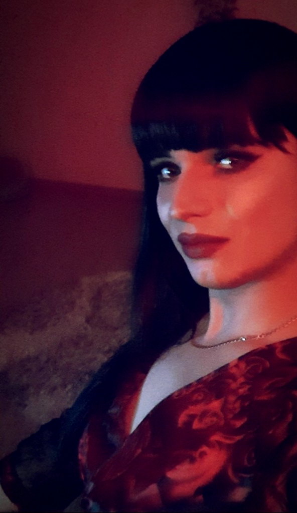 Путана Милана Транс 26 лет сделает нежно анальный секс и примет у себя